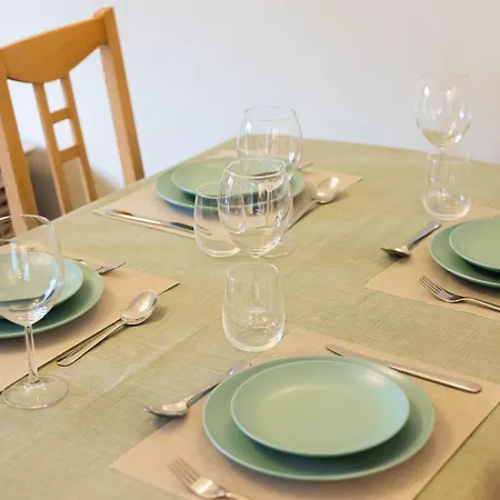 Spacious, Smart Tv, Wi-fi, Balcony, Garden *