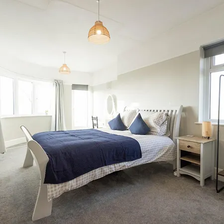 Spacious, Smart Tv, Wi-fi, Balcony, Garden * Bristol