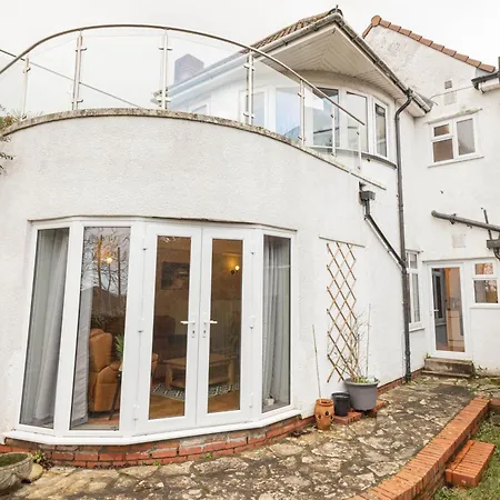 Spacious, Smart Tv, Wi-fi, Balcony, Garden Ferienhaus