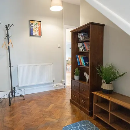 Spacious, Smart Tv, Wi-fi, Balcony, Garden *