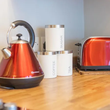 Ferienhaus Spacious, Smart Tv, Wi-fi, Balcony, Garden Bristol