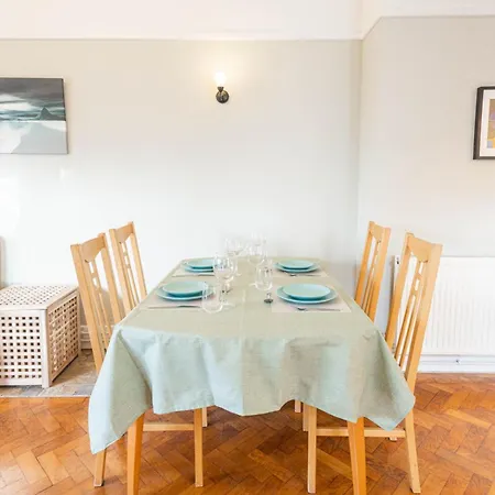Spacious, Smart Tv, Wi-fi, Balcony, Garden Ferienhaus Bristol
