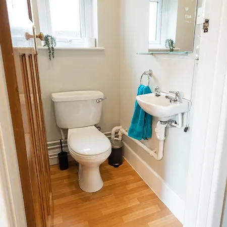 Spacious, Smart Tv, Wi-fi, Balcony, Garden