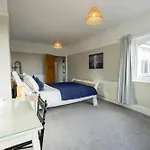 Сasa de vacaciones Spacious, Smart Tv, Wi-fi, Balcony, Garden