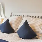 Spacious, Smart Tv, Wi-fi, Balcony, Garden