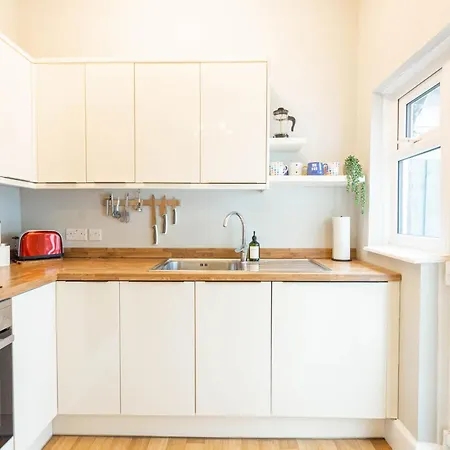 Spacious, Smart Tv, Wi-fi, Balcony, Garden Bristol