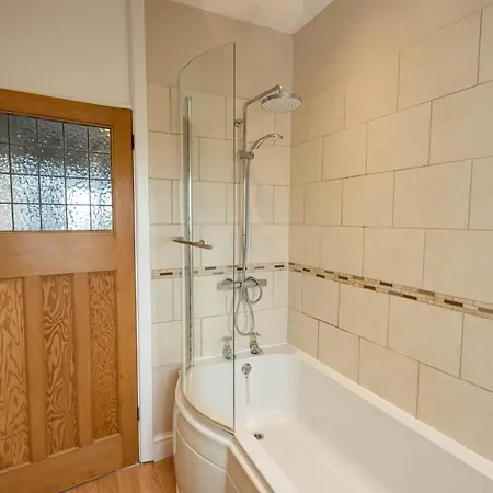 Spacious, Smart Tv, Wi-fi, Balcony, Garden Vakantiehuis