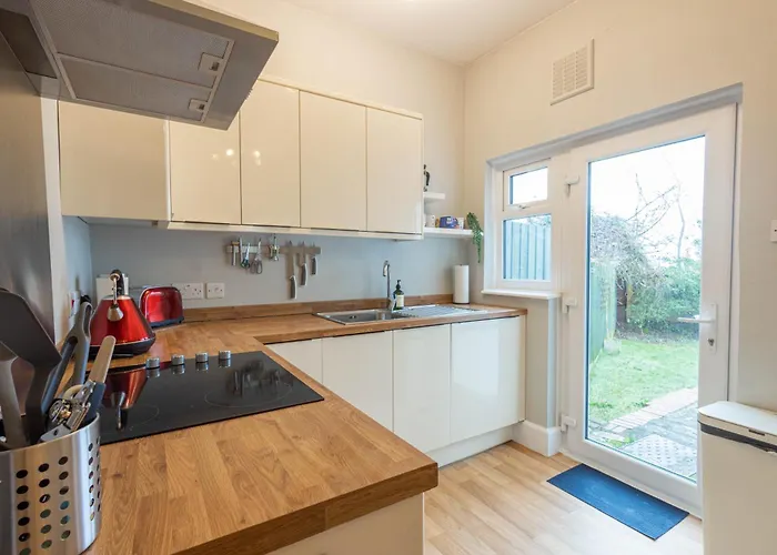 Spacious, Smart Tv, Wi-fi, Balcony, Garden