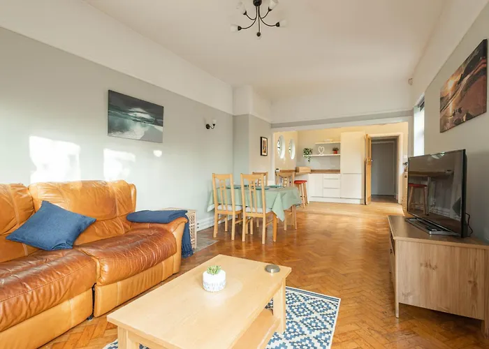 Spacious, Smart Tv, Wi-fi, Balcony, Garden *