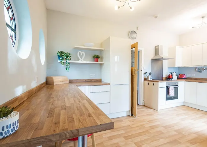 Spacious, Smart Tv, Wi-fi, Balcony, Garden *